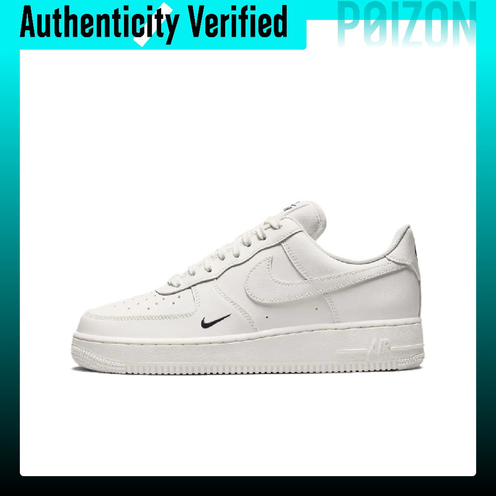 Nike Shoes Air Force 1 - ナイキ エアフォース1 '07 ESS TRK3。履き心地の良いローカットのスケートボードシューズ。レディース。エクリュ。HF1058-133。